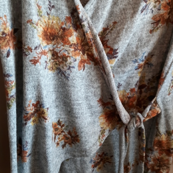 12 PM by Mon Ami Wrap Sweater - Picture 2 of 6